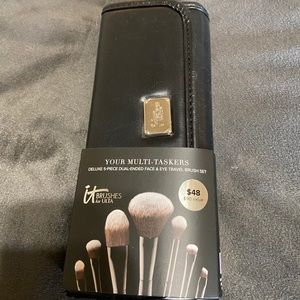 IT Travel Face & Eye Brush Kit